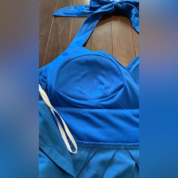 Junior's Snap Halter Formal Dress Tie Back - Homecoming or Prom Size 9 - Picture 15 of 17